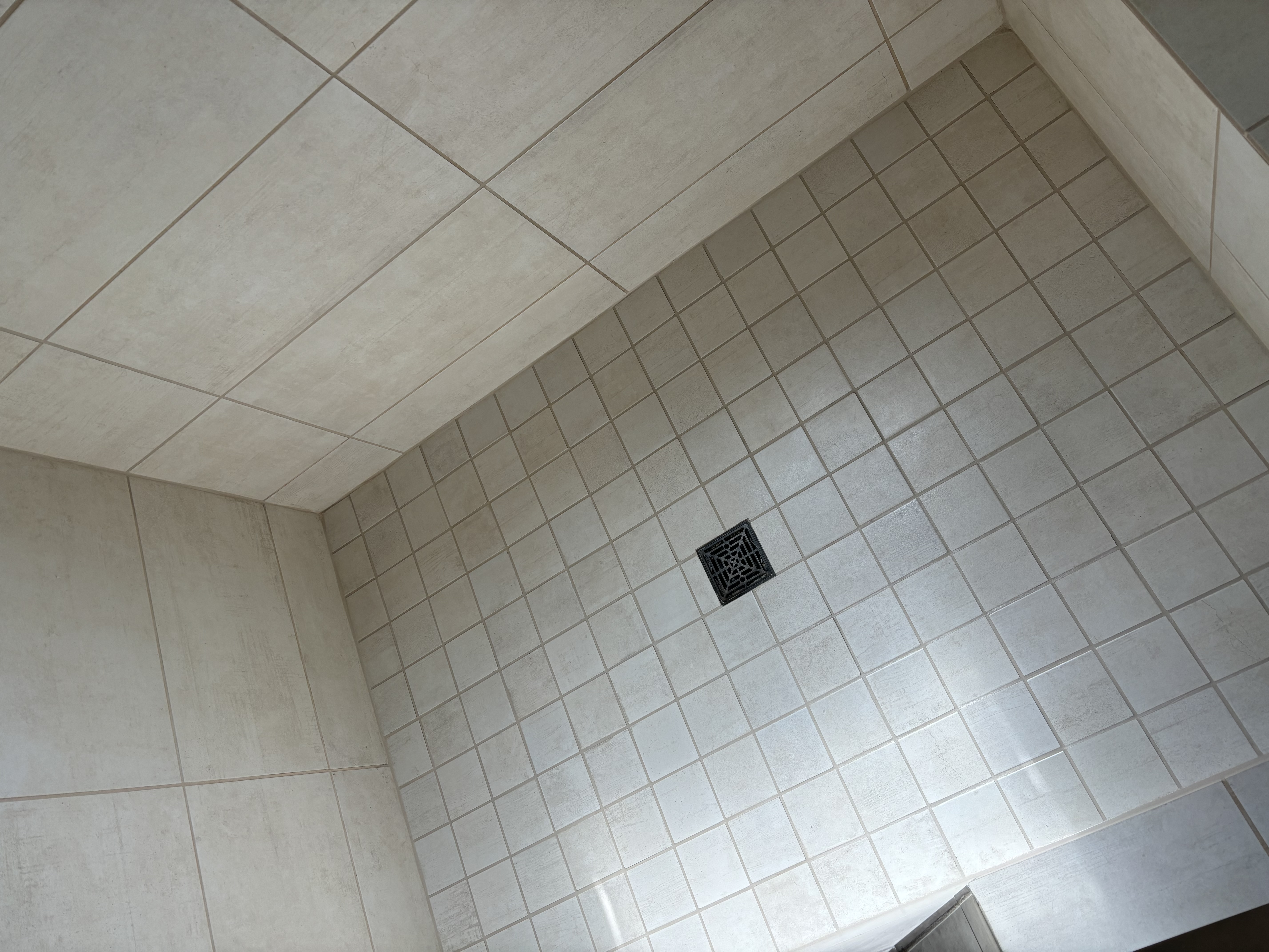 Perfect uniform grout color after restoration service in Bellevue WA